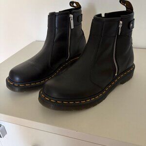 Dr. Martens  2976 Women's Double Zip Leather Chelsea Boots in Black